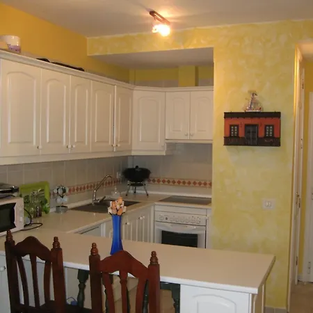 アパート With One Bedroom In Arona, With Pool Access And Furnished Te
