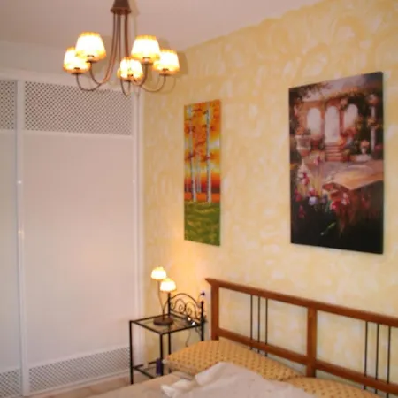 With One Bedroom In Arona, With Pool Access And Furnished Te アパート *